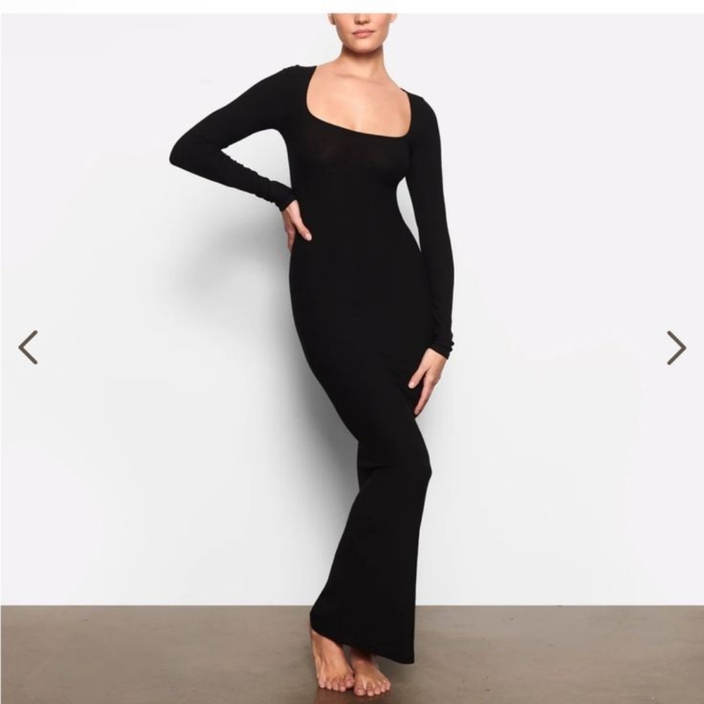 Skims soft lounge dress - Picture 2 of 4